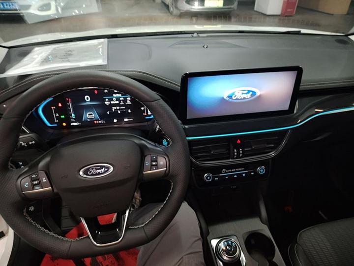 Focus 2021 Hatchback EcoBoost 180 AT photo 5