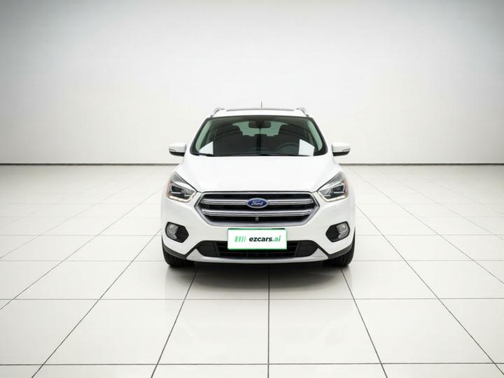 Kuga 2018 EcoBoost 180 RWD photo 2