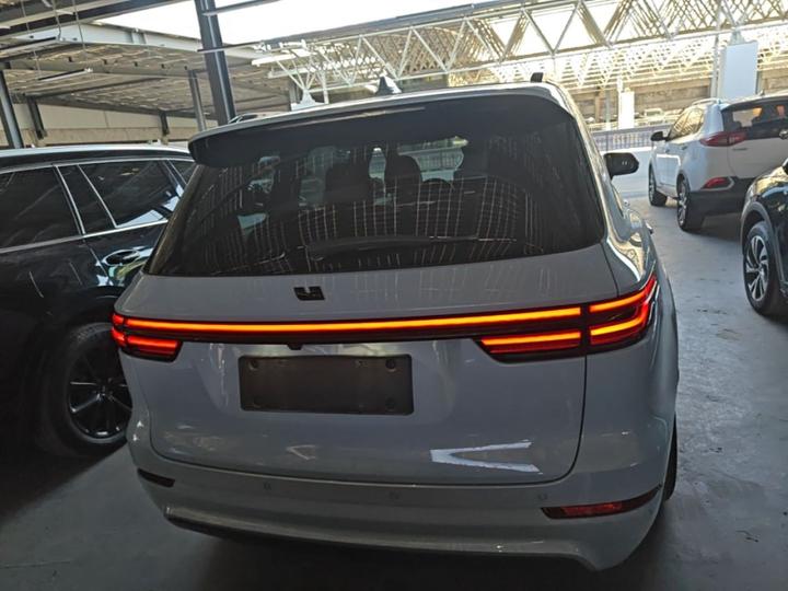 Li Auto ONE 2020 EREV 6-Seater photo 5