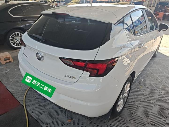 Verano 2016 Hatchback 15S AT Progressive photo 6