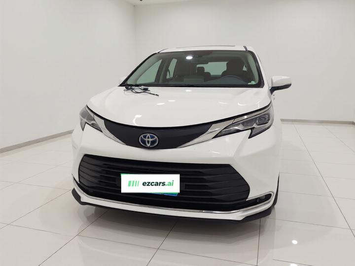 Sienna 2021 2.5L Hybrid Comfort photo 2