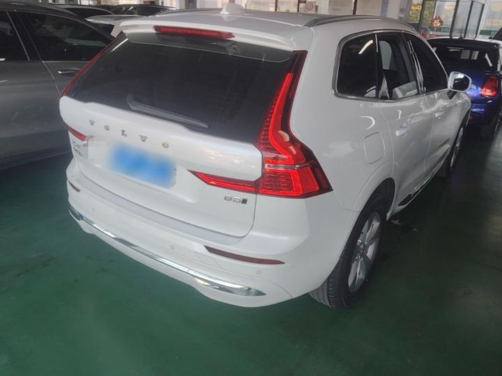 XC60 2022 B5 AWD Luxury photo 4