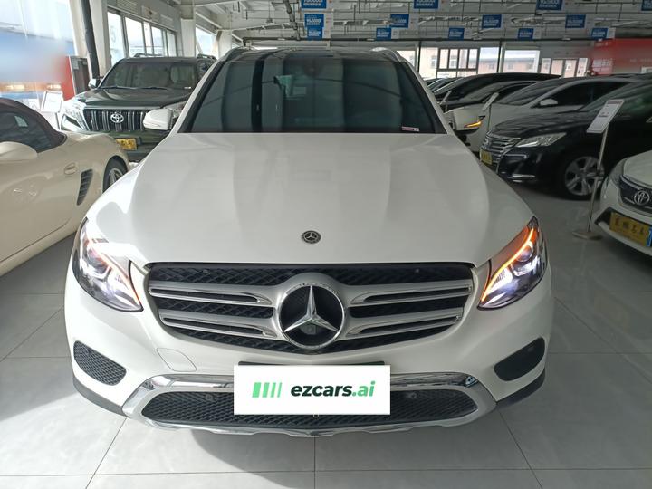 GLC 2017 GLC 200 4MATIC photo 2
