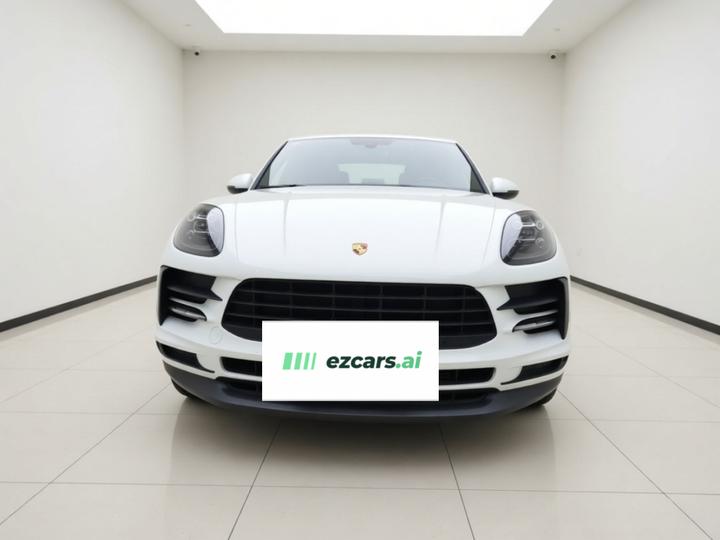 2018 Macan 2.0T photo 2