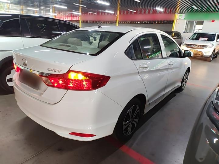 2017 1.5L CVT Comfort photo 4