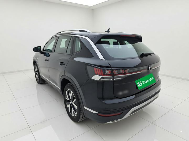 Tayron 2023 330TSI RWD Luxury Plus Advanced photo 4