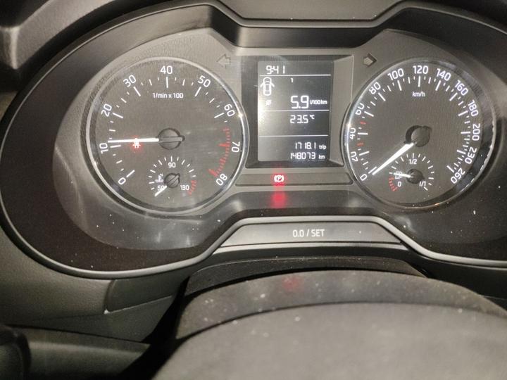 Octavia 2016 1.6L MT photo 2