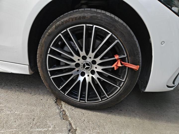 C-Class 2025 C 260 L Sport photo 8