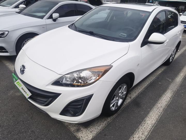 3 2015 Hatchback 1.6L AT Elite