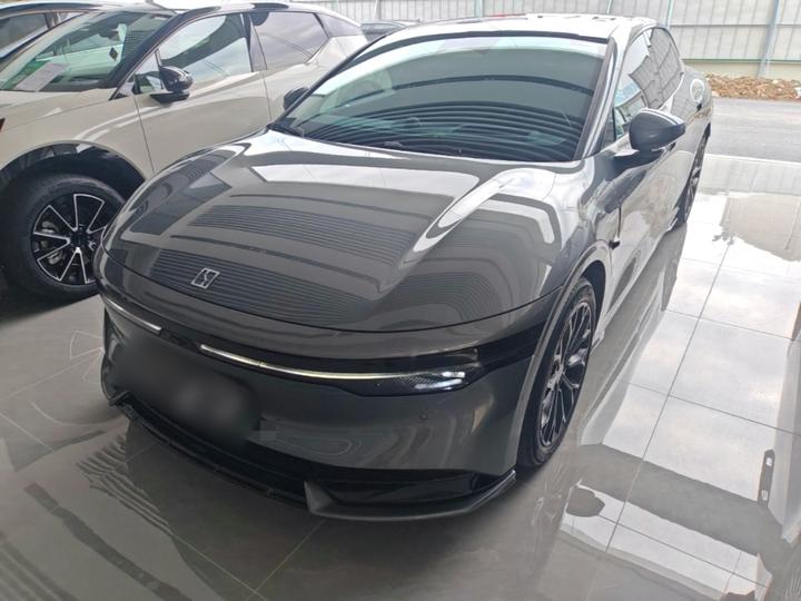 007 2024 AWD 100kWh