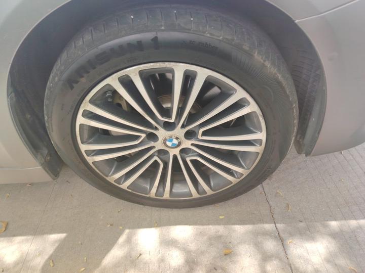 5 Series 2018 Facelift 540Li Executive photo 8