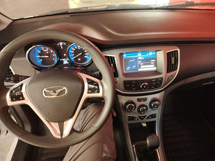 C3 2015 1.5L MT photo 5
