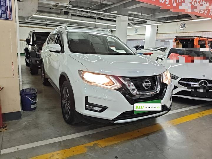 X-Trail 2017 2.5L CVT Luxury 4WD photo 3