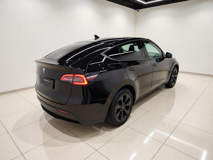 Model Y 2022 Facelift RWD photo 6