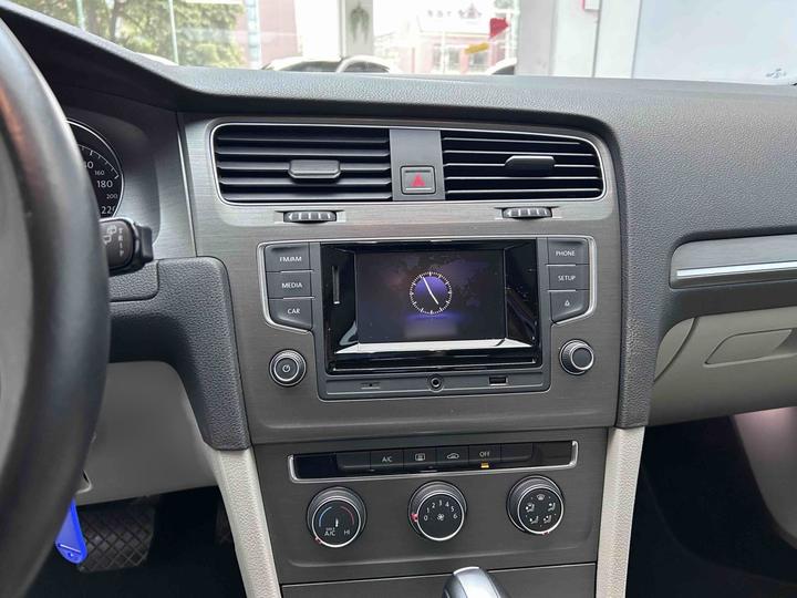 Golf 2016 1.6L AT Comfort photo 6