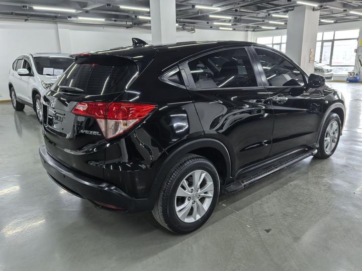 Vezel 2017 1.5L CVT RWD Comfort photo 4