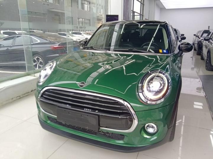 2021 1.5T COOPER Classic 5-Door photo 2