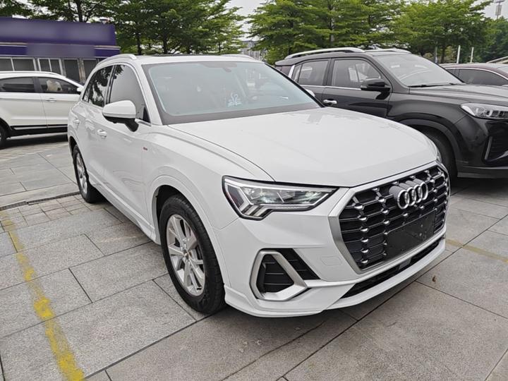 Q3 2019 35 TFSI Progressive Dynamic photo 3