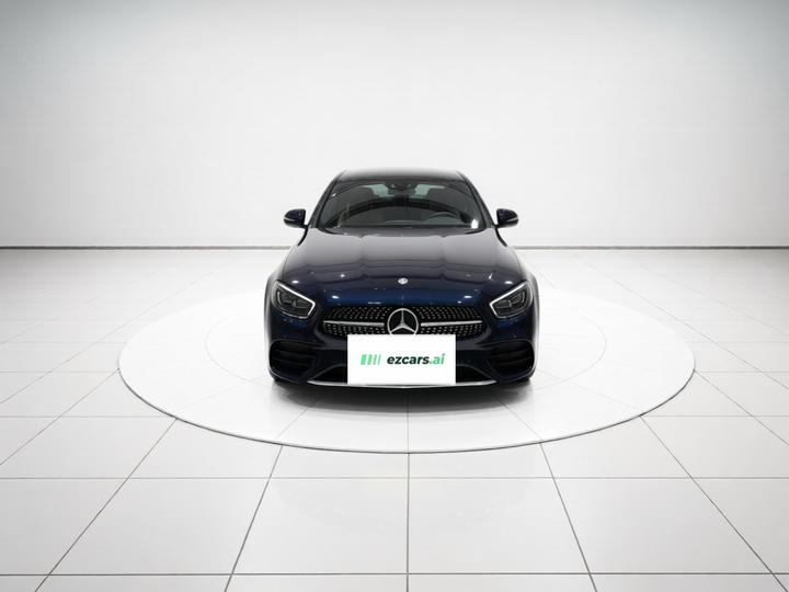 E-Class EV 2022 E 350 e L PHEV Sport photo 2
