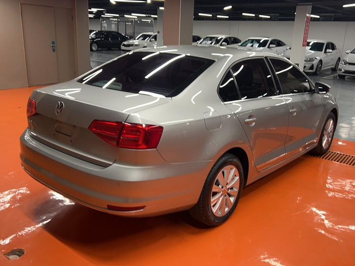 Sagitar 2015 1.6L AT Comfort photo 3