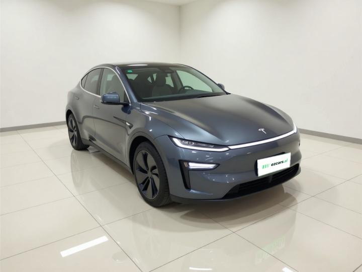 Model Y 2025 RWD photo 3