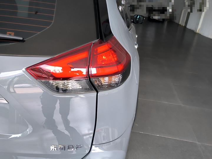 X-Trail 2025 2.0L RWD Leading photo 7