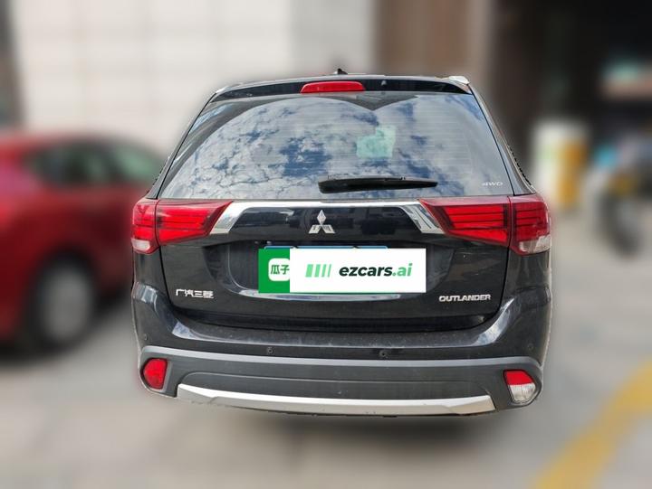Outlander 2018 2.4L AWD Luxury 7-Seater photo 5