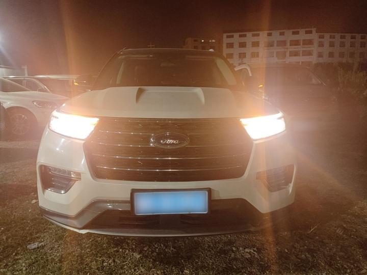 Explorer 2020 EcoBoost 285 AWD 7-Seater photo 2
