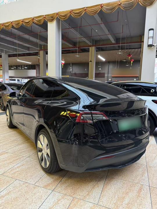 Model Y 2022 Facelift RWD photo 3