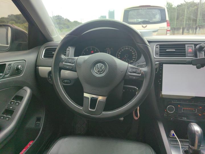 Sagitar 2014 Facelift 1.4TSI AT Luxury photo 3
