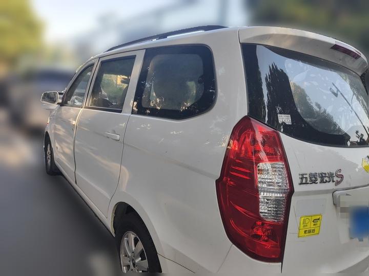 Wuling Hongguang 2016 1.5L S Comfort photo 4