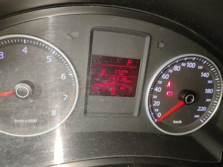 Bora 2011 1.6L AT Comfort photo 2