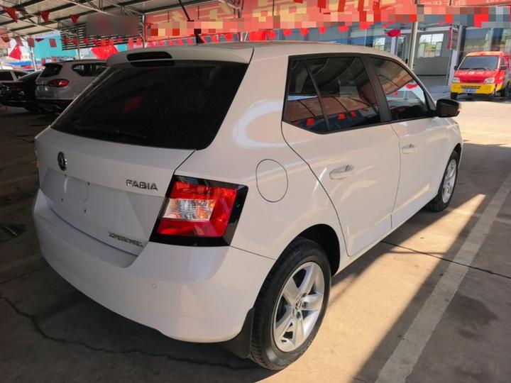 Fabia 2017 1.4L AT photo 4