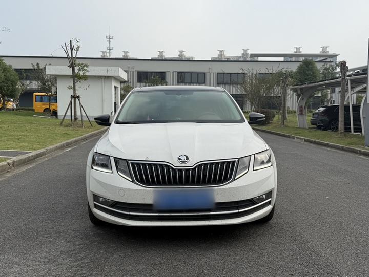 Octavia 2019 TSI280 DSG Luxury China VI photo 2