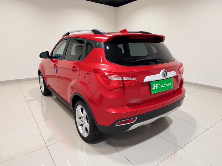 CS35 2017 1.6L AT Premium photo 4