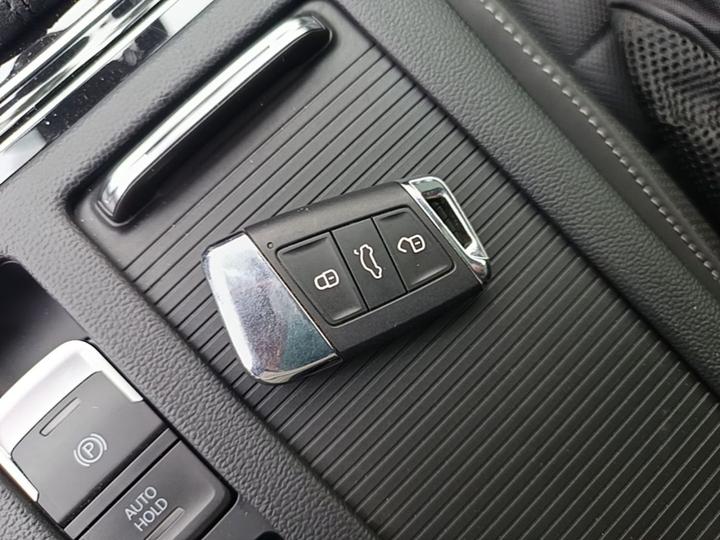 FAW-Volkswagen CC 2021 380TSI photo 8