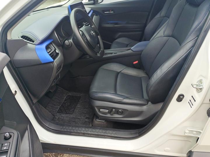 C-HR 2022 2.0L Leading photo 7