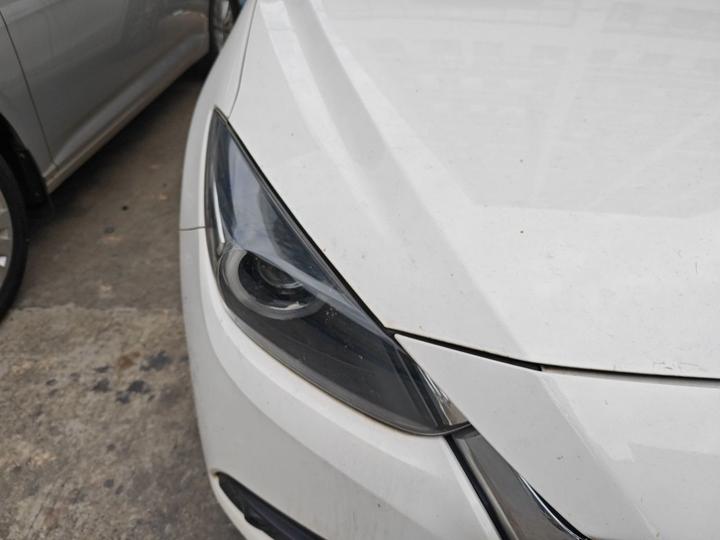 3 Axela 2017 Sedan 1.5L AT Luxury China V photo 7