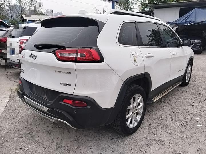 Cherokee 2016 2.4L Leading photo 4