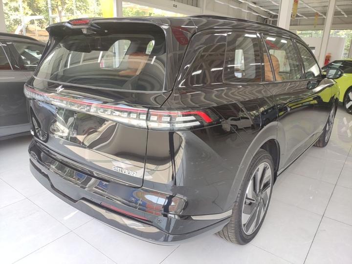 Yipai eπ008 2025 210Ultra EREV 5-Seater photo 4