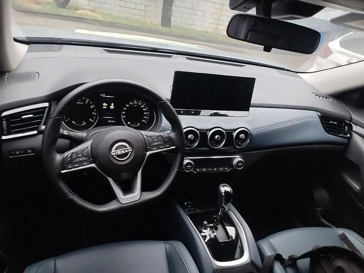 X-Trail 2025 2.0L RWD Leading photo 5