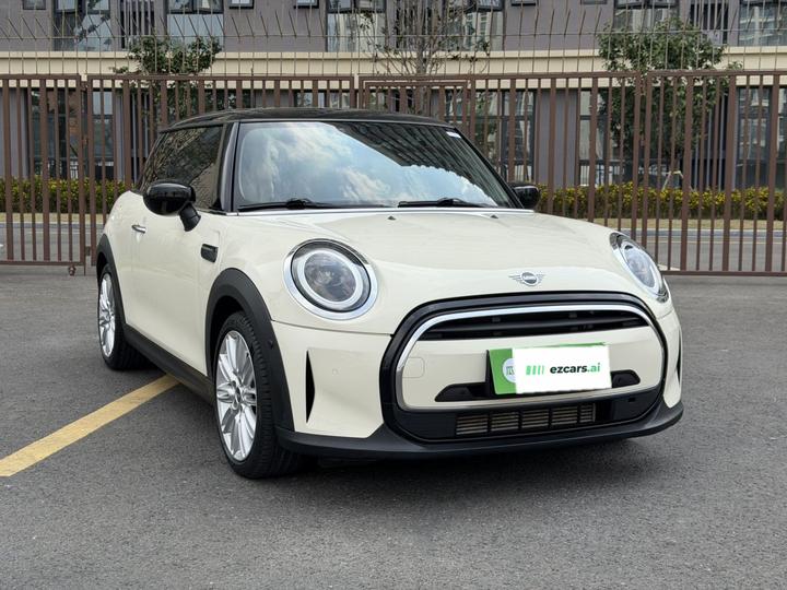 2022 Facelift 1.5T COOPER Classic photo 3
