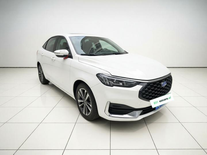 Escort 2021 1.5L AT photo 3