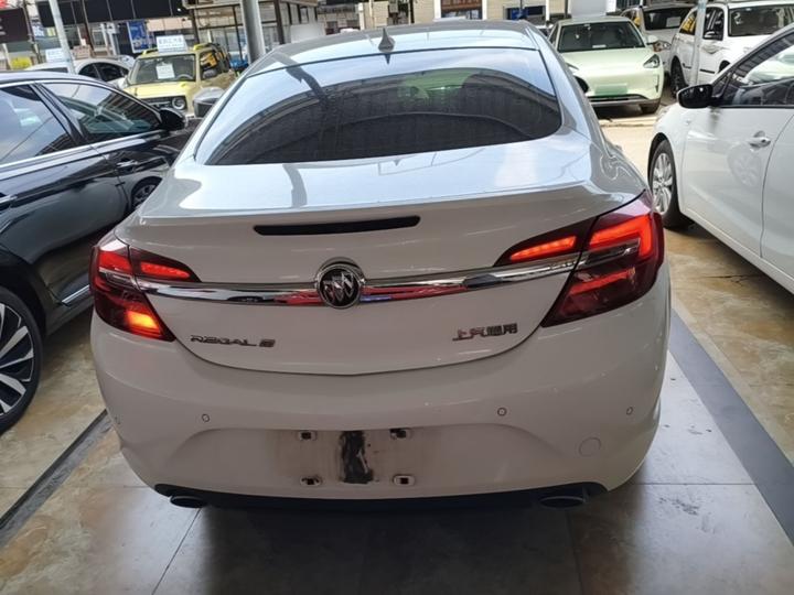 Regal 2015 1.6T Elite Tech photo 3