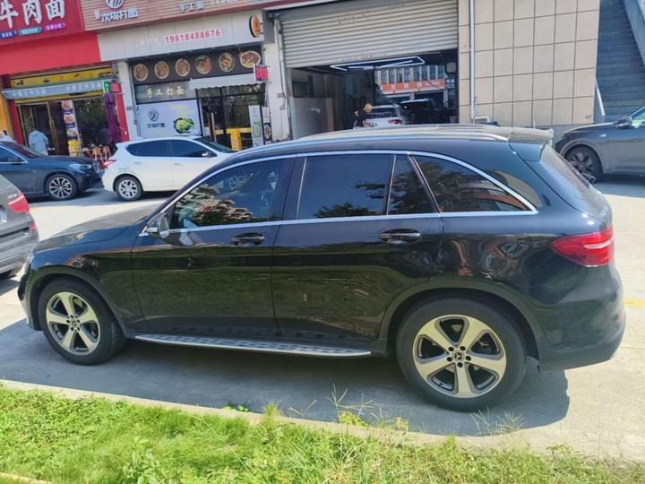 GLC 2017 GLC 260 4MATIC Luxury photo 4