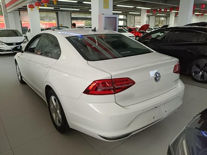 Lamando 2021 230TSI DSG photo 4