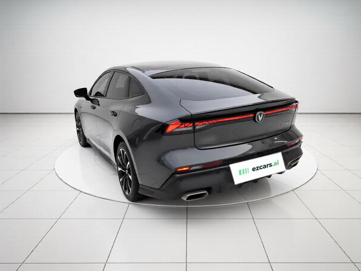 UNI-V 2024 1.5T Premium photo 4
