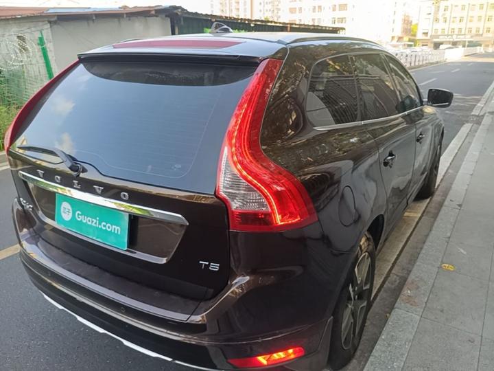 XC60 2017 T5 Upgraded photo 4