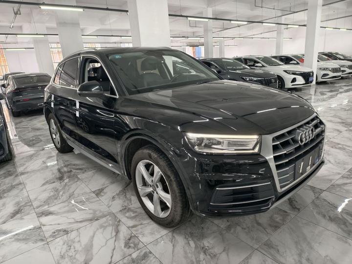 Q5L 2020 Facelift 40 TFSI Progressive photo 3