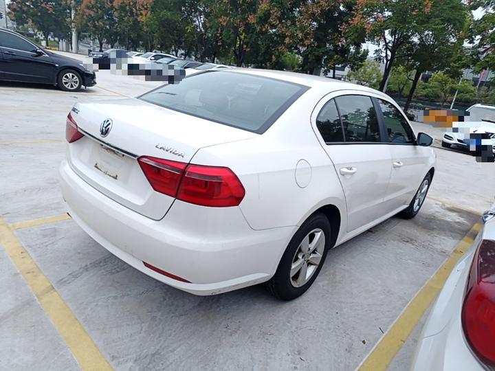 Lavida 2013 Facelift Classic 1.6L AT photo 4